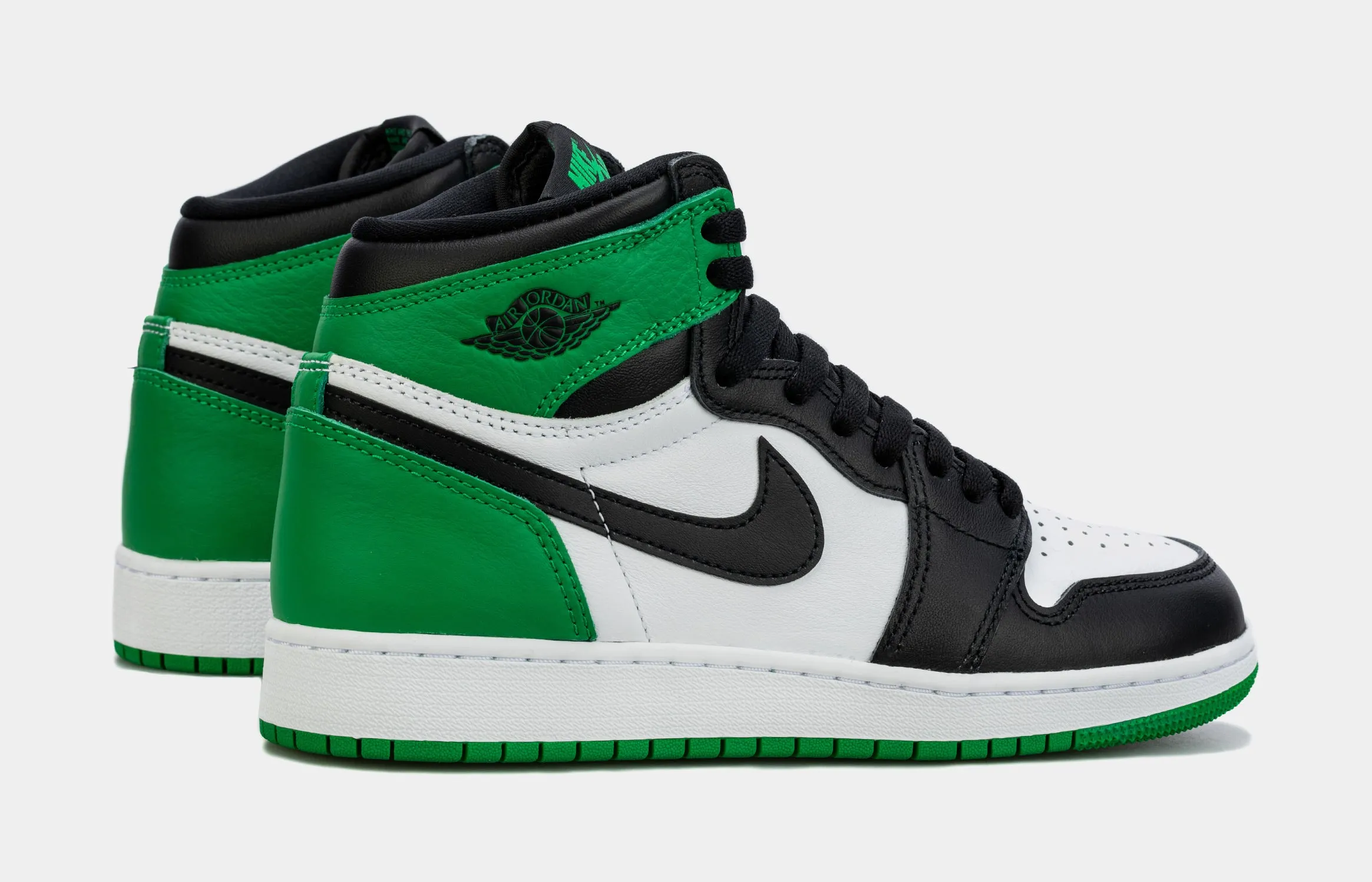 Air Jordan 1 Retro High OG Lucky Green Grade School Lifestyle Shoes (Green/Black)