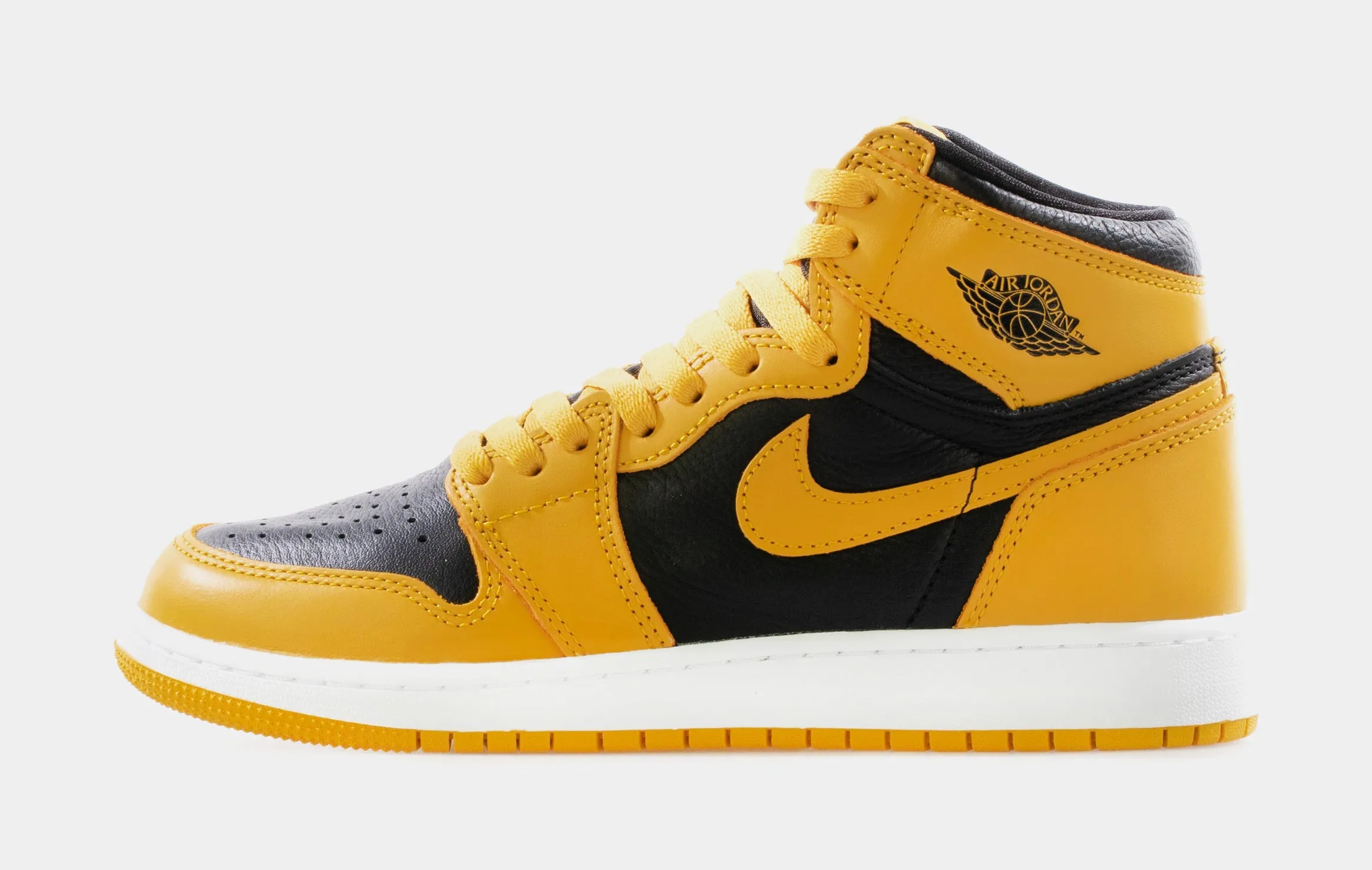 Air Jordan 1 Retro High OG Pollen Grade School Lifestyle Shoe (Pollen/Black/White)