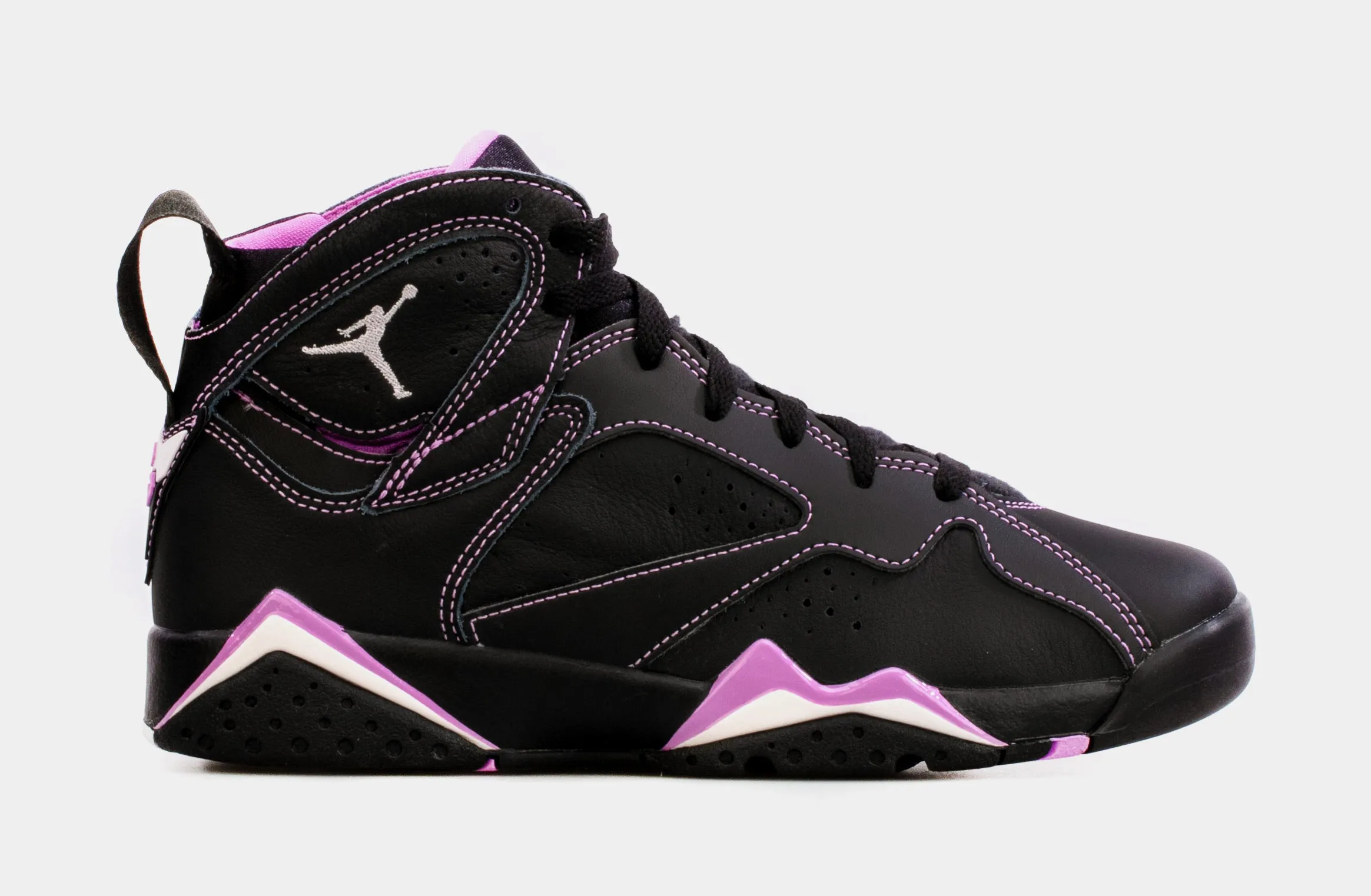 Air Jordan 7 Retro Barely Grape Grade School Lifestyle Shoes (Black/Purple)