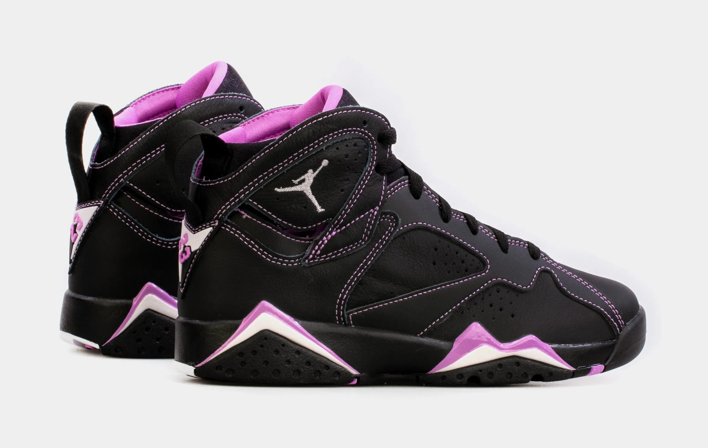 Air Jordan 7 Retro Barely Grape Grade School Lifestyle Shoes (Black/Purple)