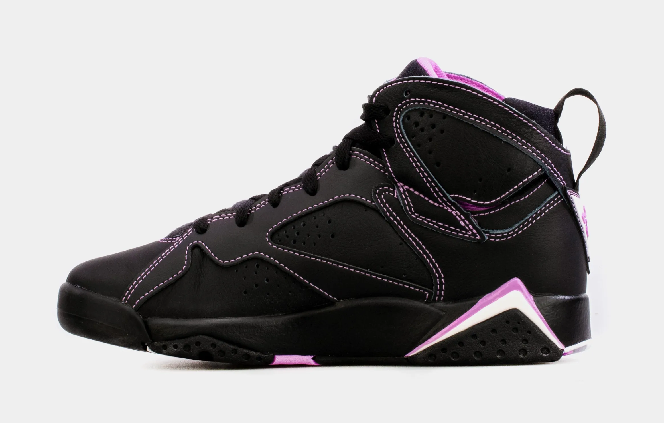 Air Jordan 7 Retro Barely Grape Grade School Lifestyle Shoes (Black/Purple)