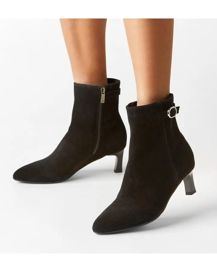 La Canadienne Arizona Suede Ankle Boots