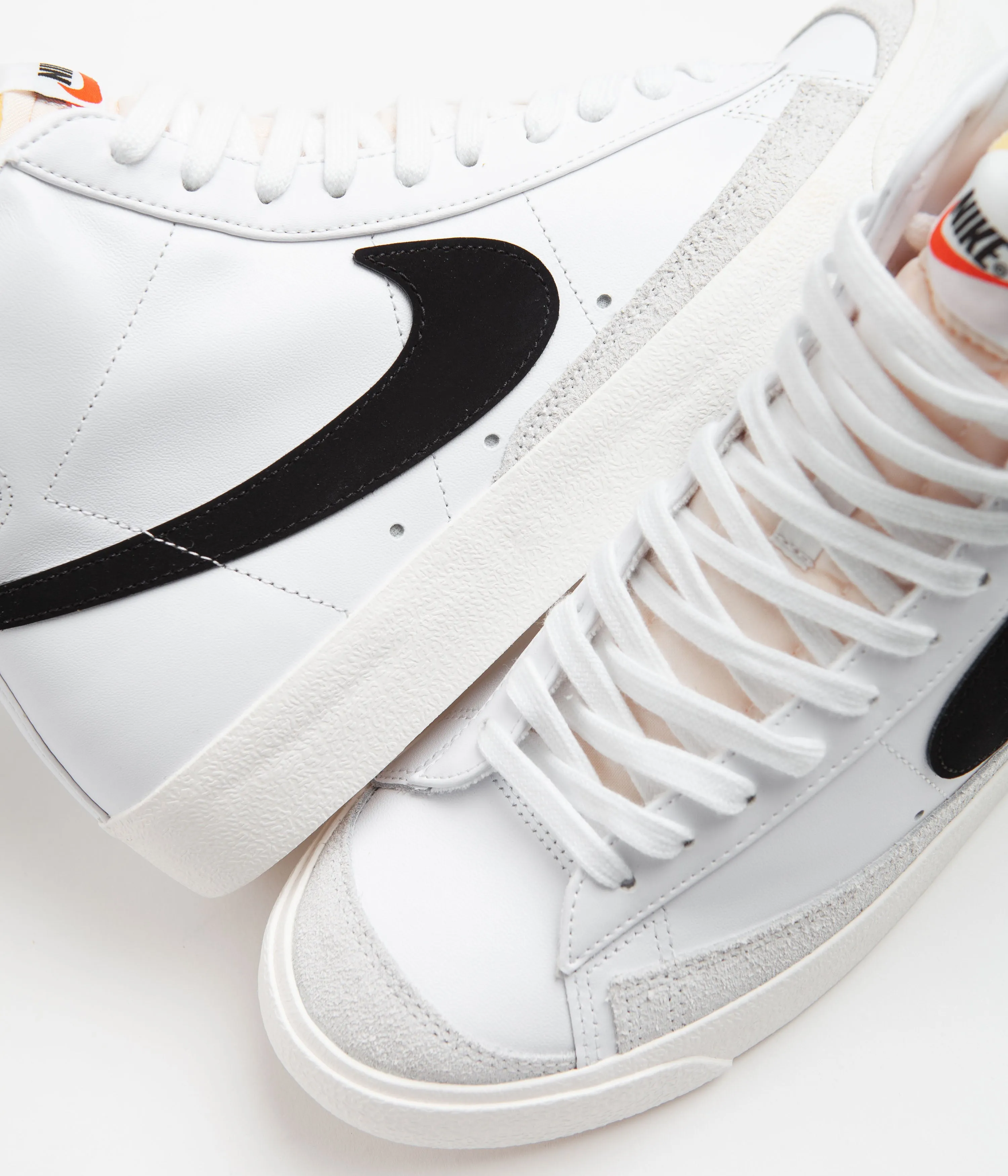 Nike Blazer Mid '77 Vintage Shoes - White / Black