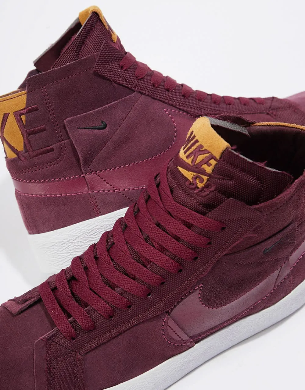 Nike SB Zoom Blazer Mid Premium Skate Shoes - Night Maroon/Rosewood-Night Maroon-White