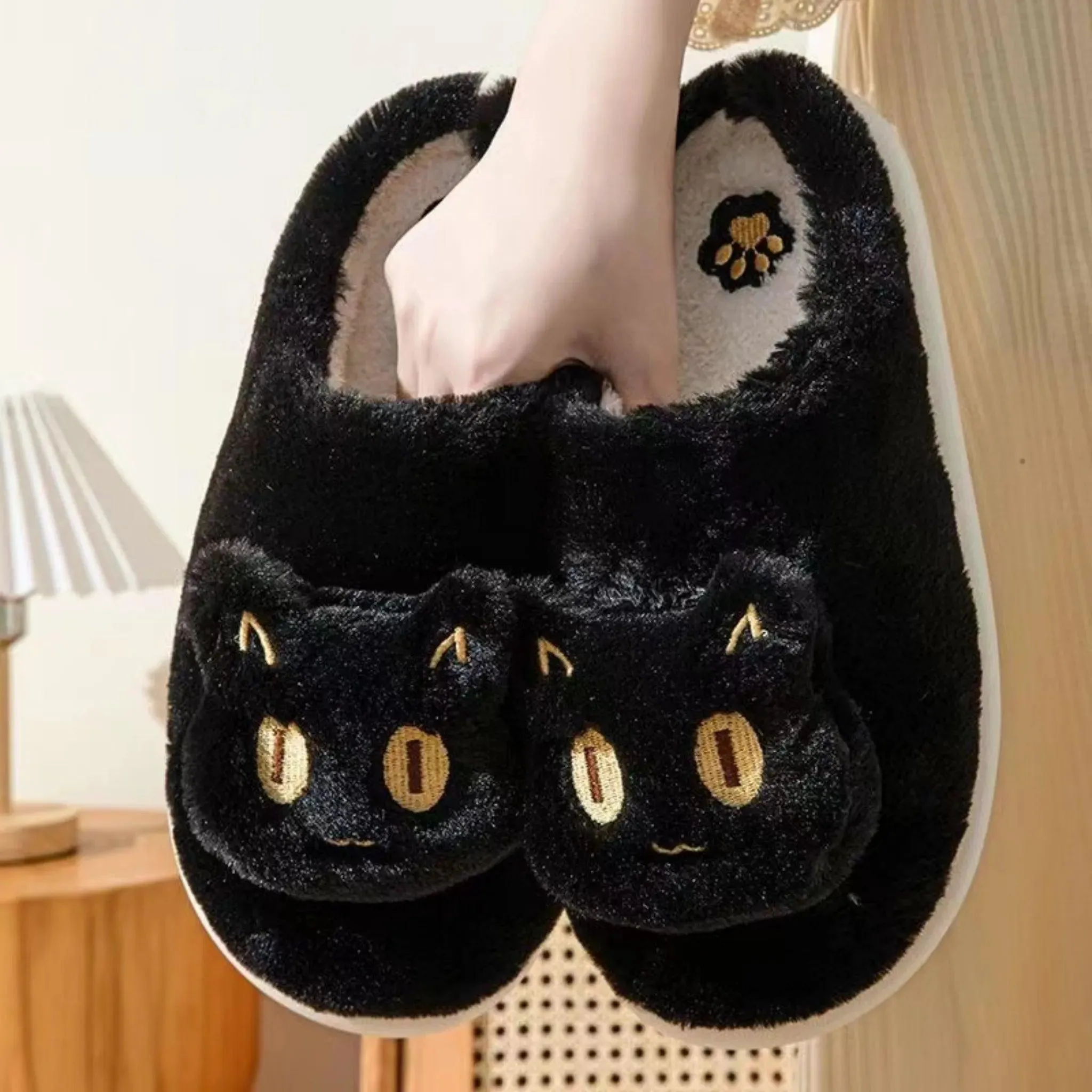 Plush Cat Face Slippers – Soft & Cozy Slip-On Winter House Shoes