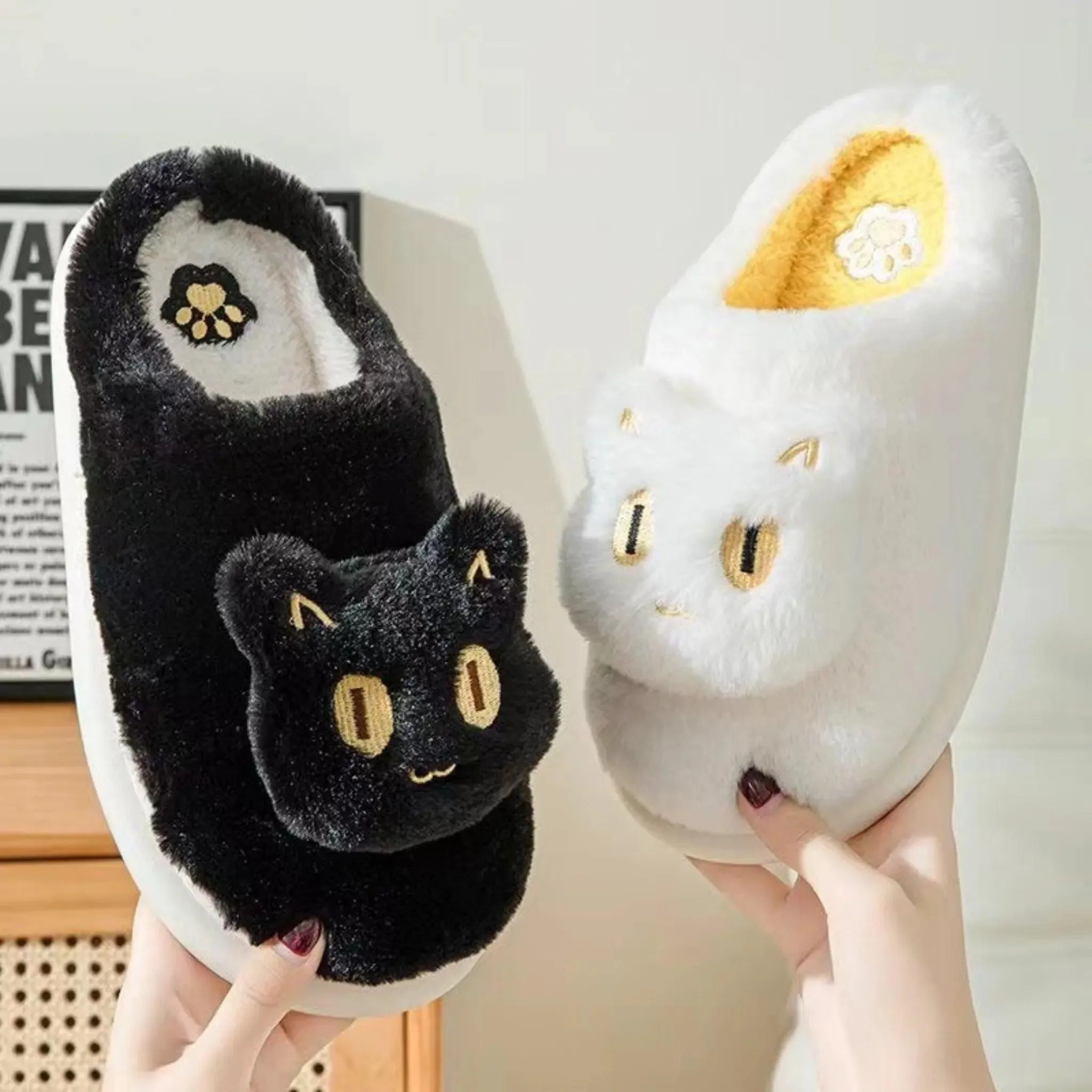 Plush Cat Face Slippers – Soft & Cozy Slip-On Winter House Shoes