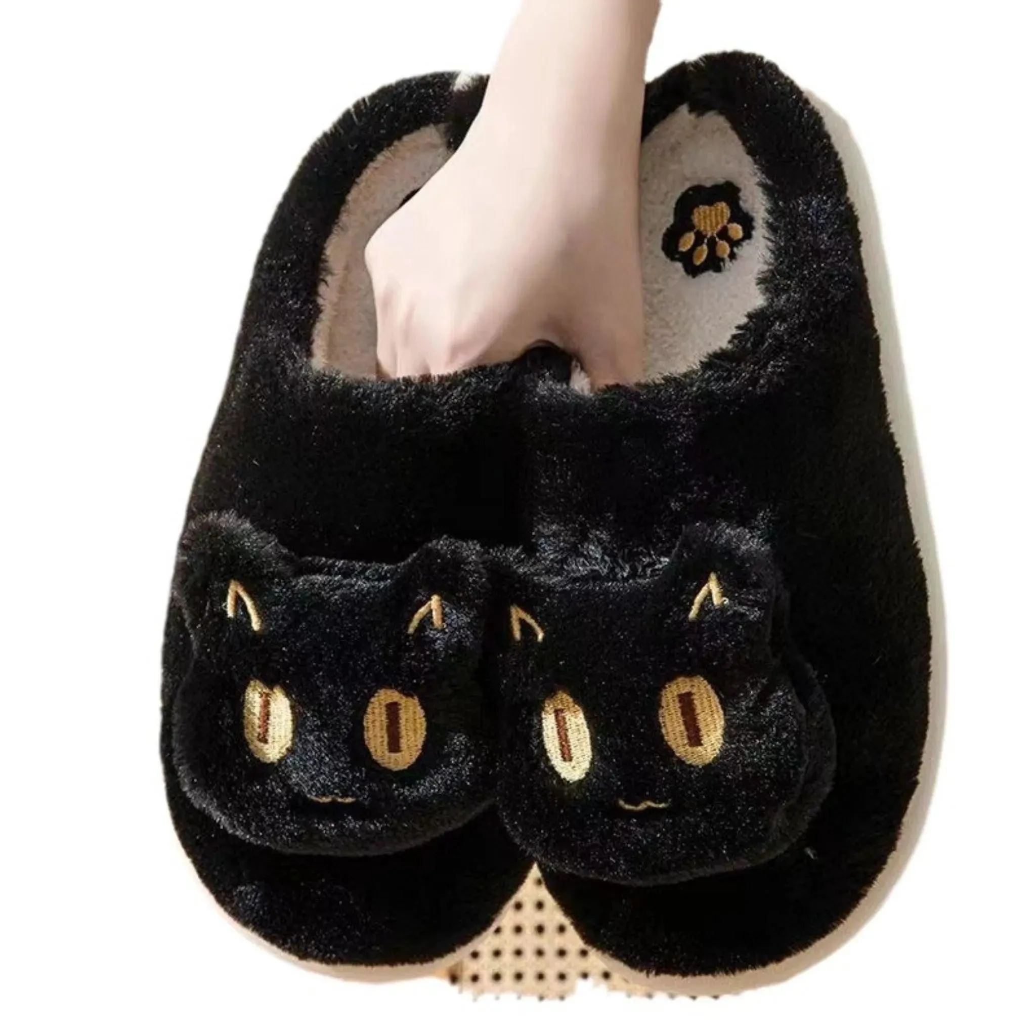 Plush Cat Face Slippers – Soft & Cozy Slip-On Winter House Shoes