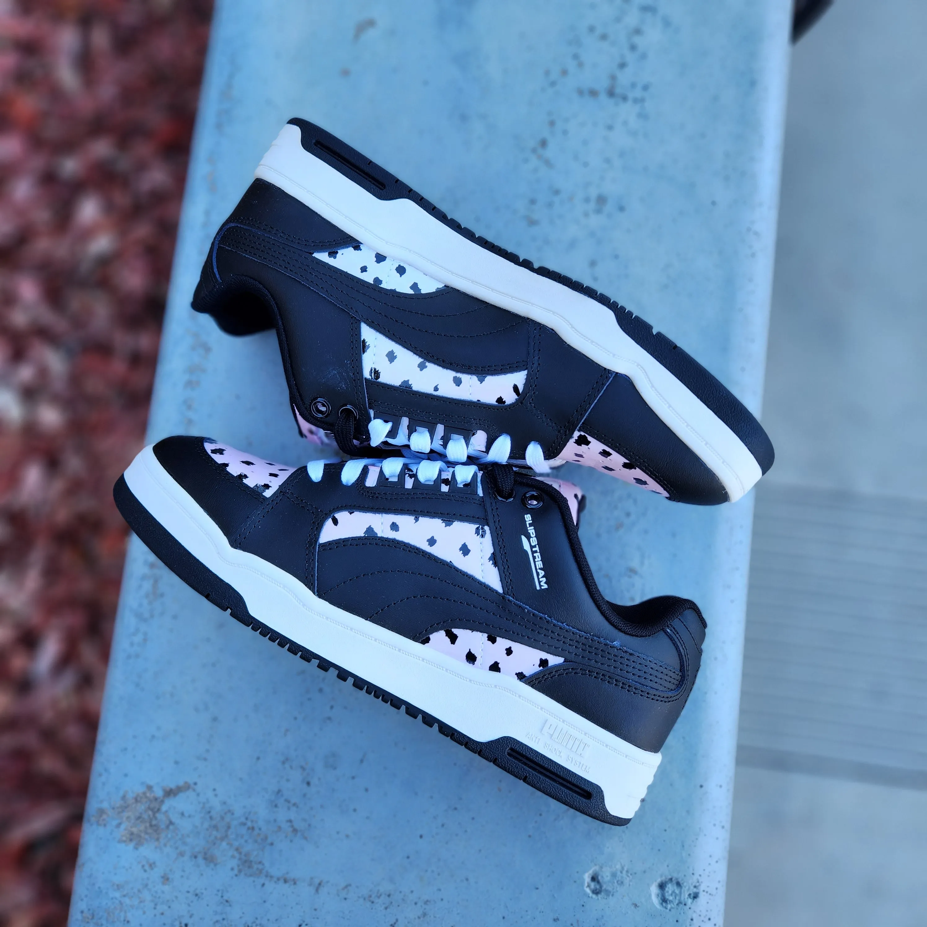 Puma Slipstream Lo Hidden Beast White to Pink