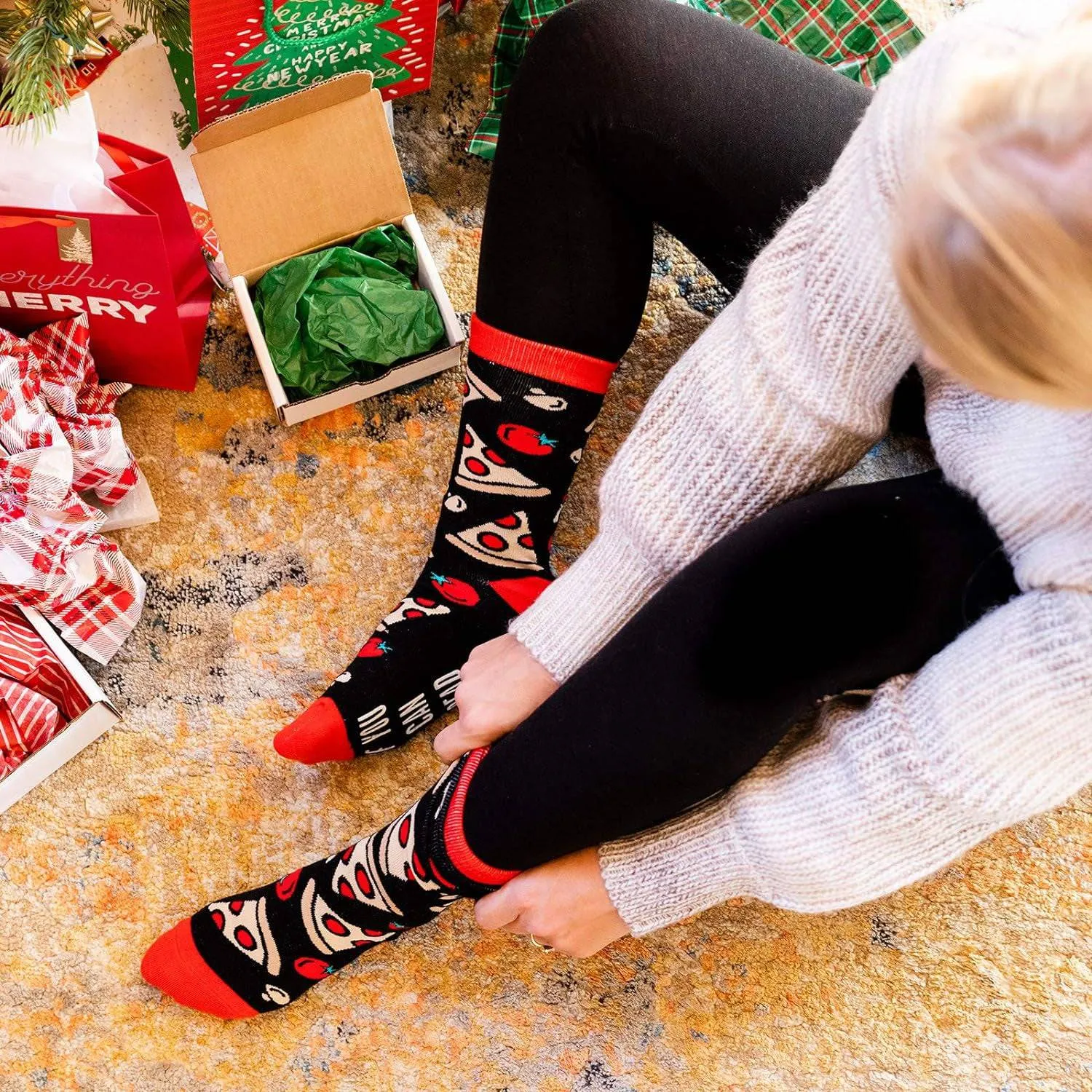 "If You Can Read This, Bring Me Pizza" Socks: The Funniest Feet in Town