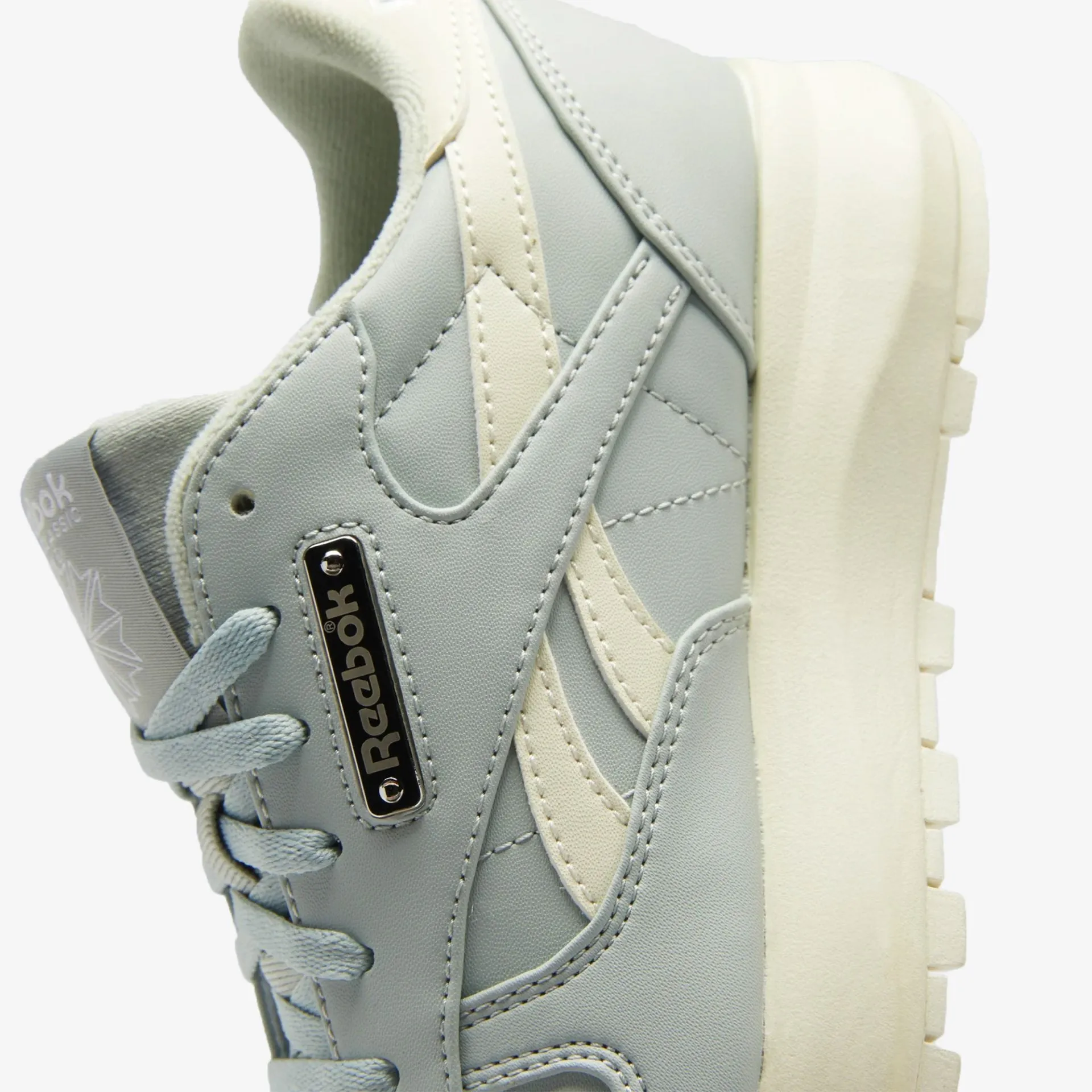 Reebok | WMN'S CLASSIC LEATHER SP  { SEA SPRAY / CLASSIC WHITE