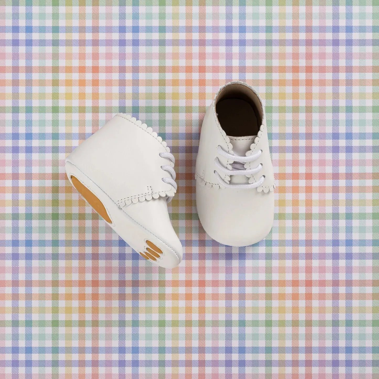 Scalloped Infants Booties - White