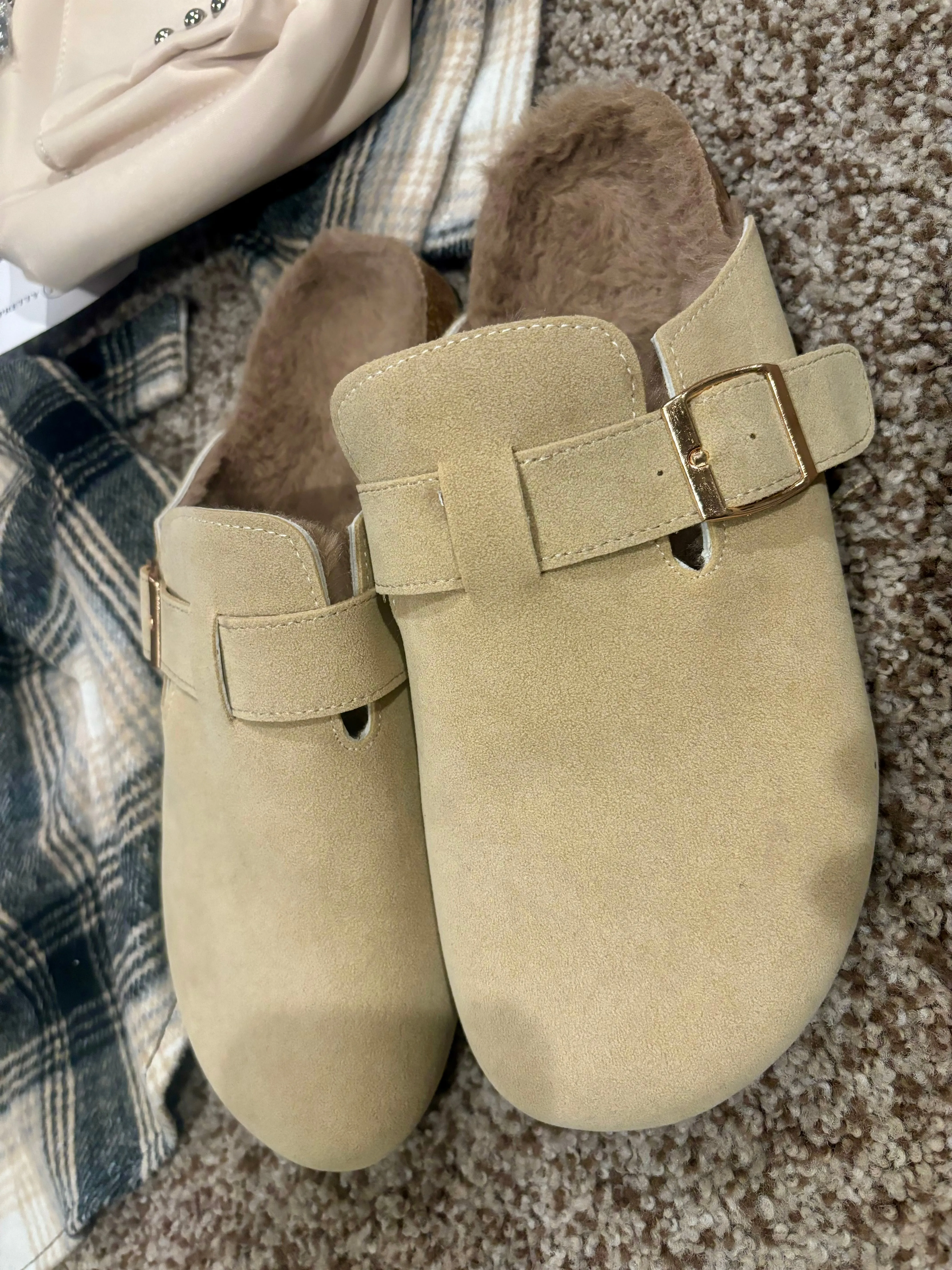 Sherpa lined clog